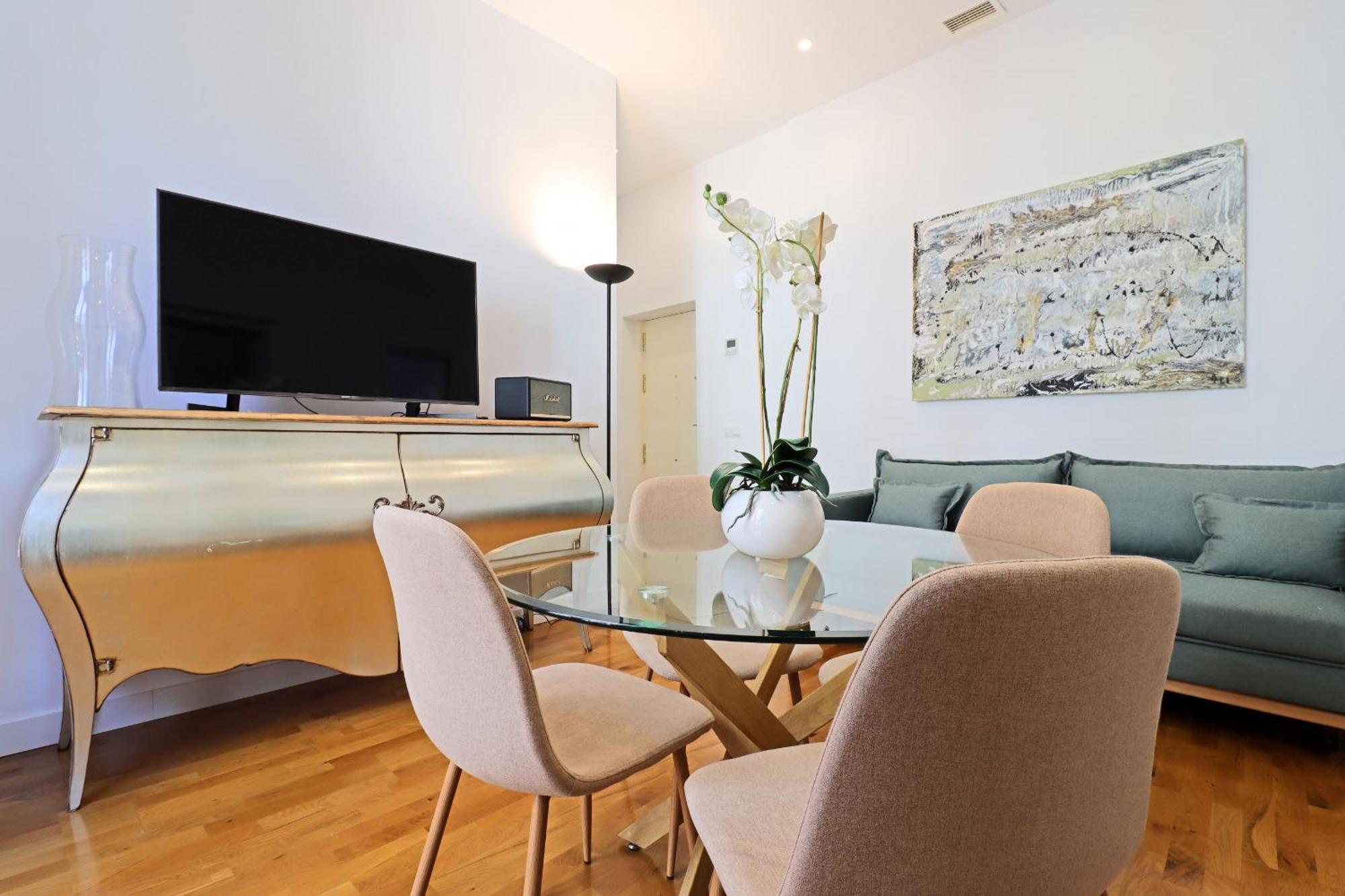 Chueca Suites Madrid Exterior photo
