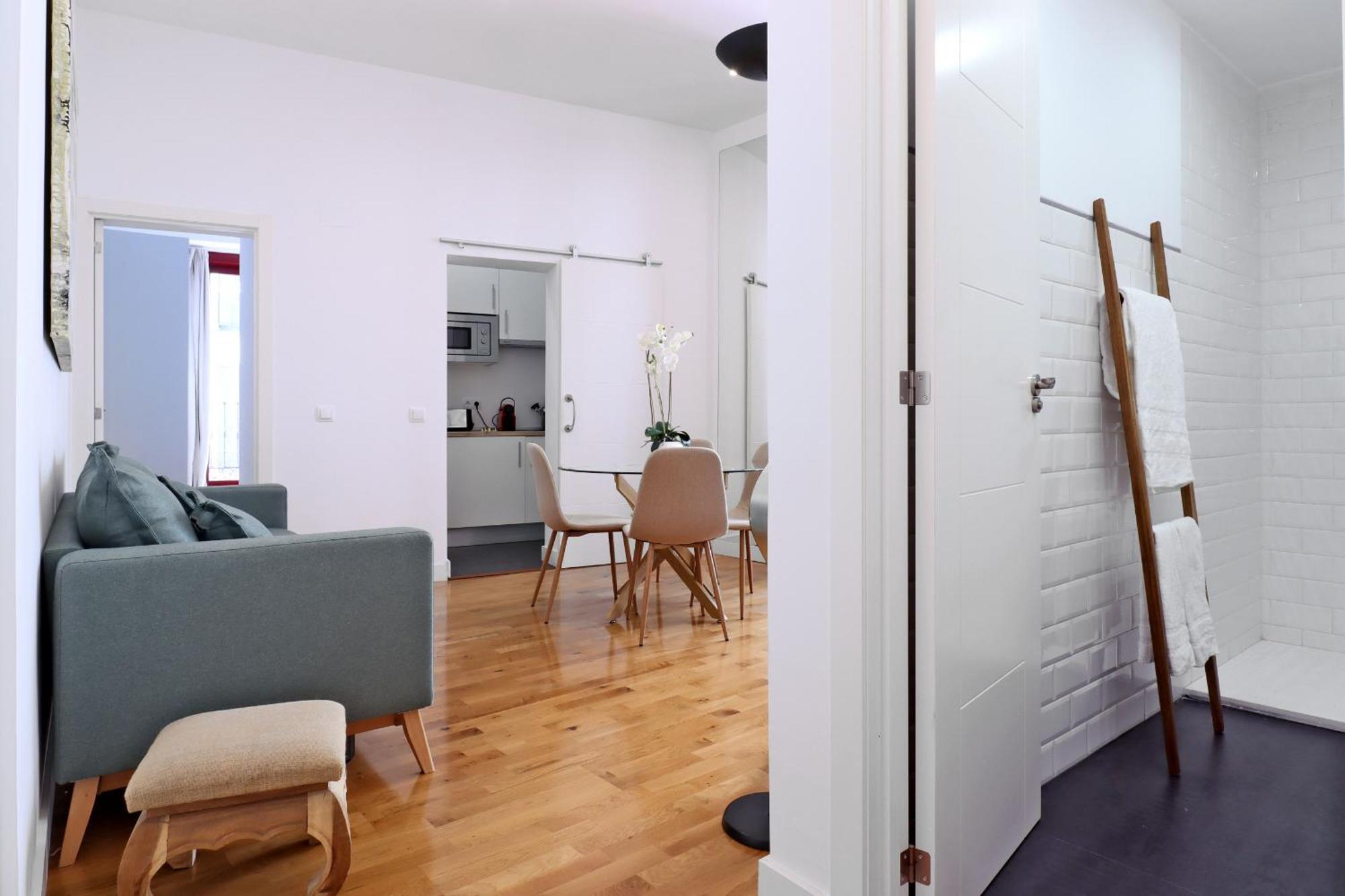Chueca Suites Madrid Exterior photo